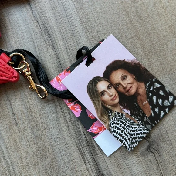 DVF x Target 💋 Red Lips Coin Purse Bag Charm Mini Kiss Diane Von Furstenberg - Picture 6 of 9